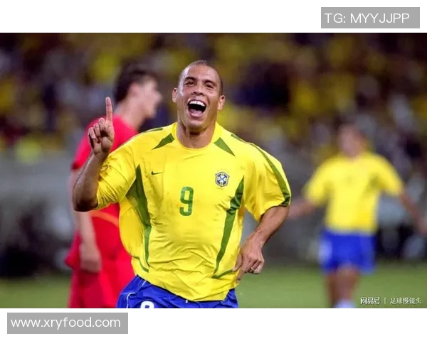 巴西足球明星罗纳尔的传奇人生与辉煌成就回顾